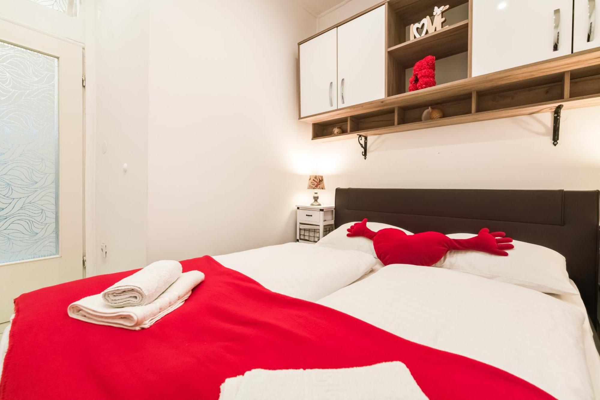 B&B Apartments Coli Apartments Ema & Antigona Self Check On The Ground Floor Bakar Exterior photo
